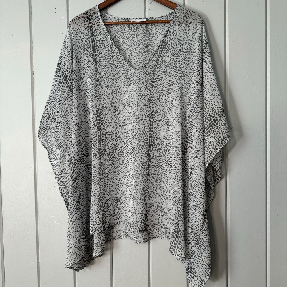 Adrienne  Oversized Top‎ Kaftan V Neck Tunic Animal Print Chiffon Size Large